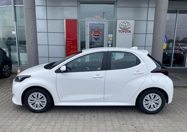 Toyota Yaris cena 63900 przebieg: 121529, rok produkcji 2022 z Brwinów małe 254